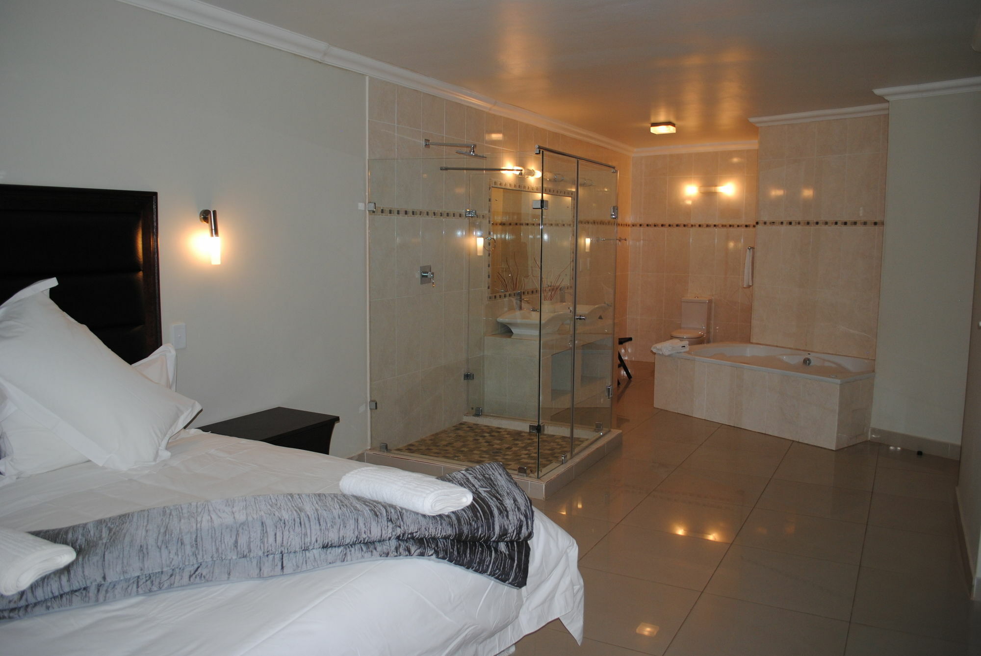 Palm Valley Inn And Day Spa Hartbeespoort Kültér fotó