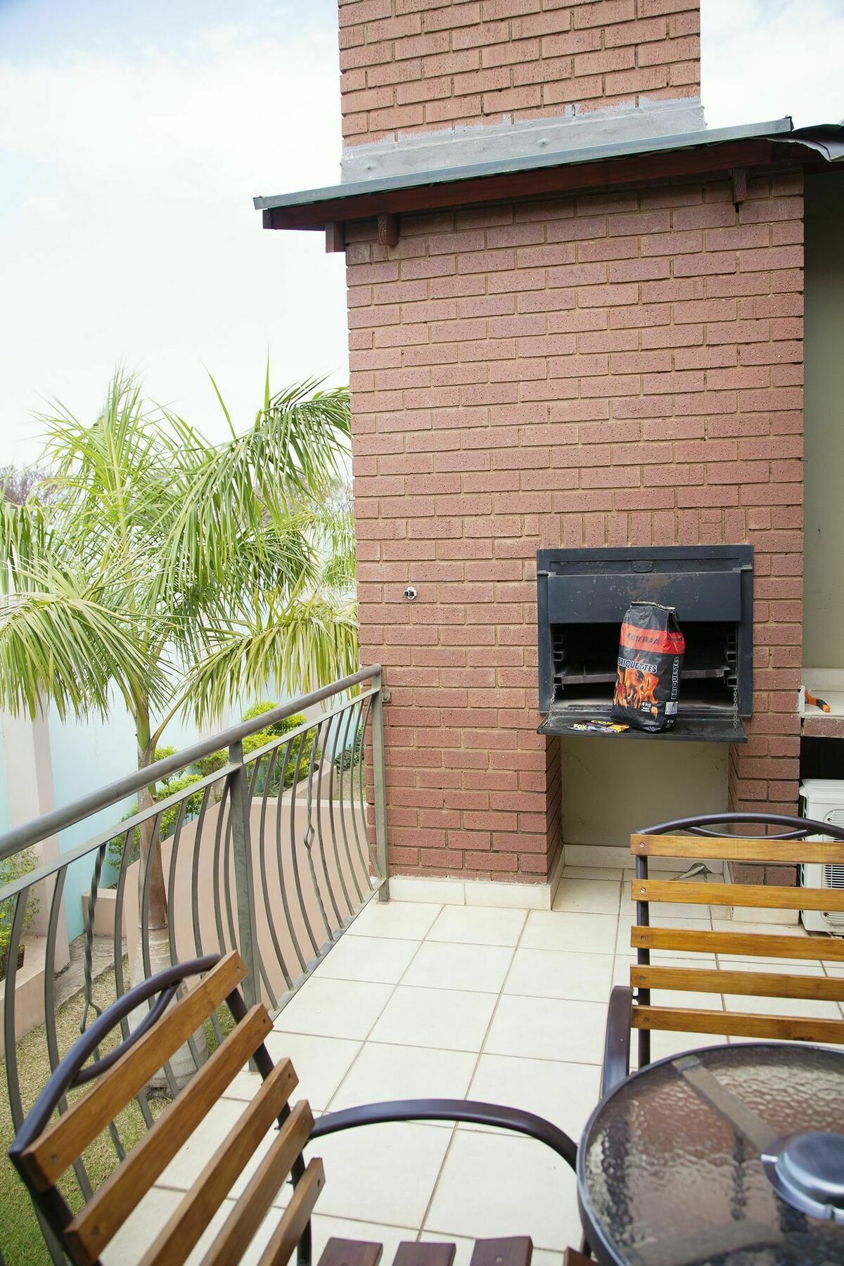 Palm Valley Inn And Day Spa Hartbeespoort Kültér fotó