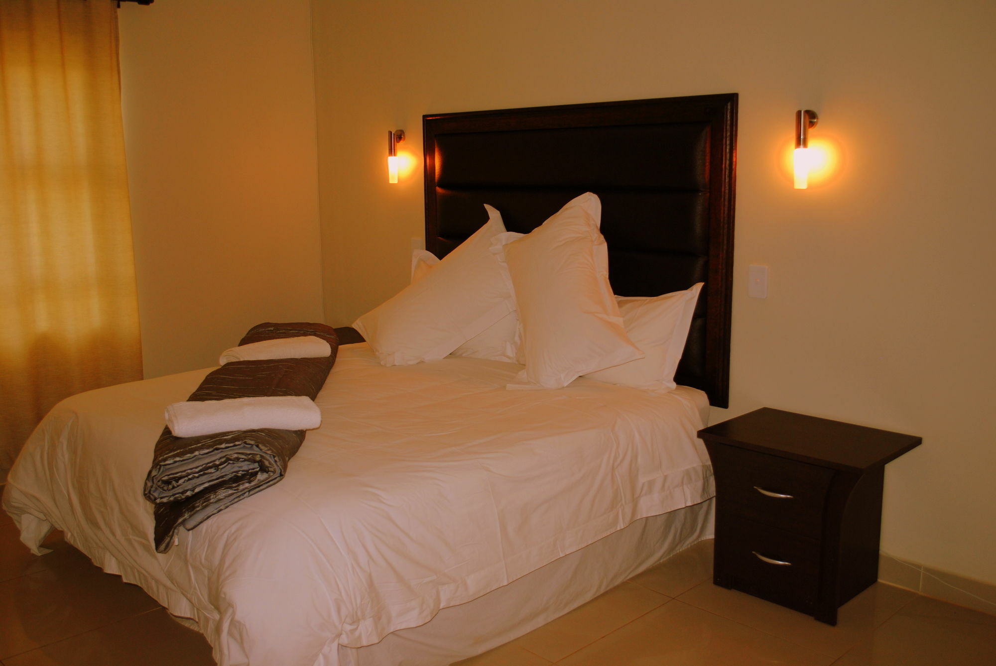 Palm Valley Inn And Day Spa Hartbeespoort Kültér fotó